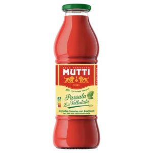 Mutti Passata gezeefde tomaten basilicum